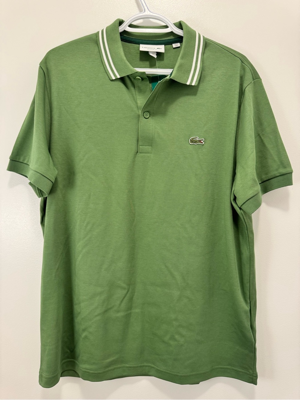 Lacoste Green Short-Sleeve Pique Polo with Contrasting Collar